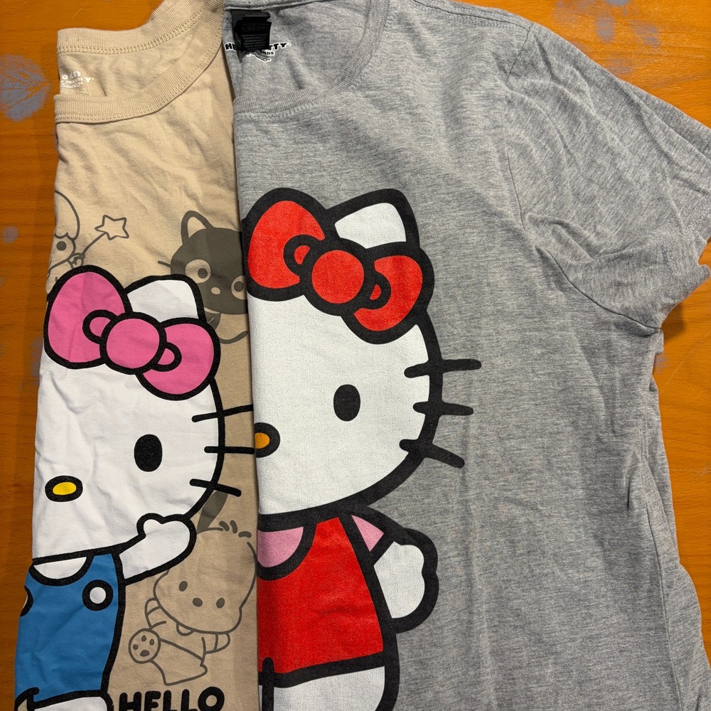 Hello Kitty Sanrio Womens XL Graphic T-Shirt Lot of 2 Gray Tan Cotton Relaxed